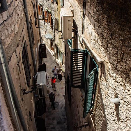 Guest House Sljuka Kotor Bagian luar foto