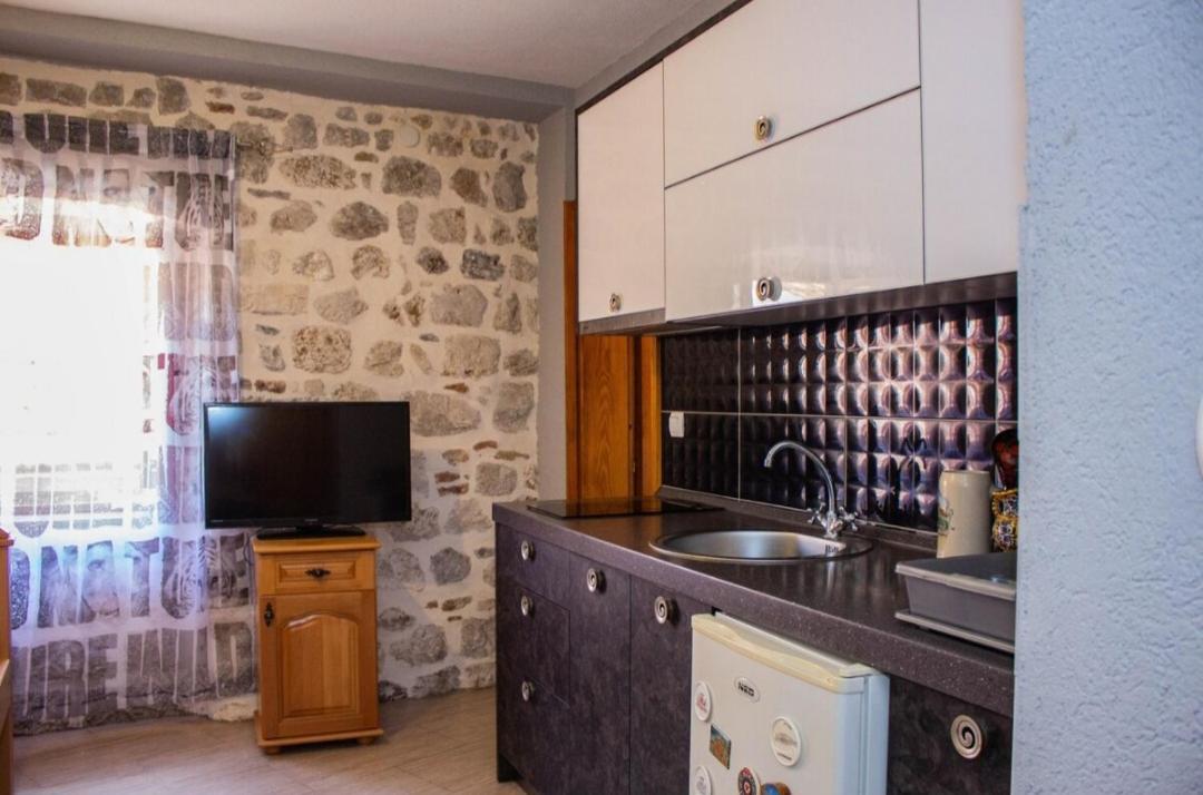 Guest House Sljuka Kotor Bagian luar foto