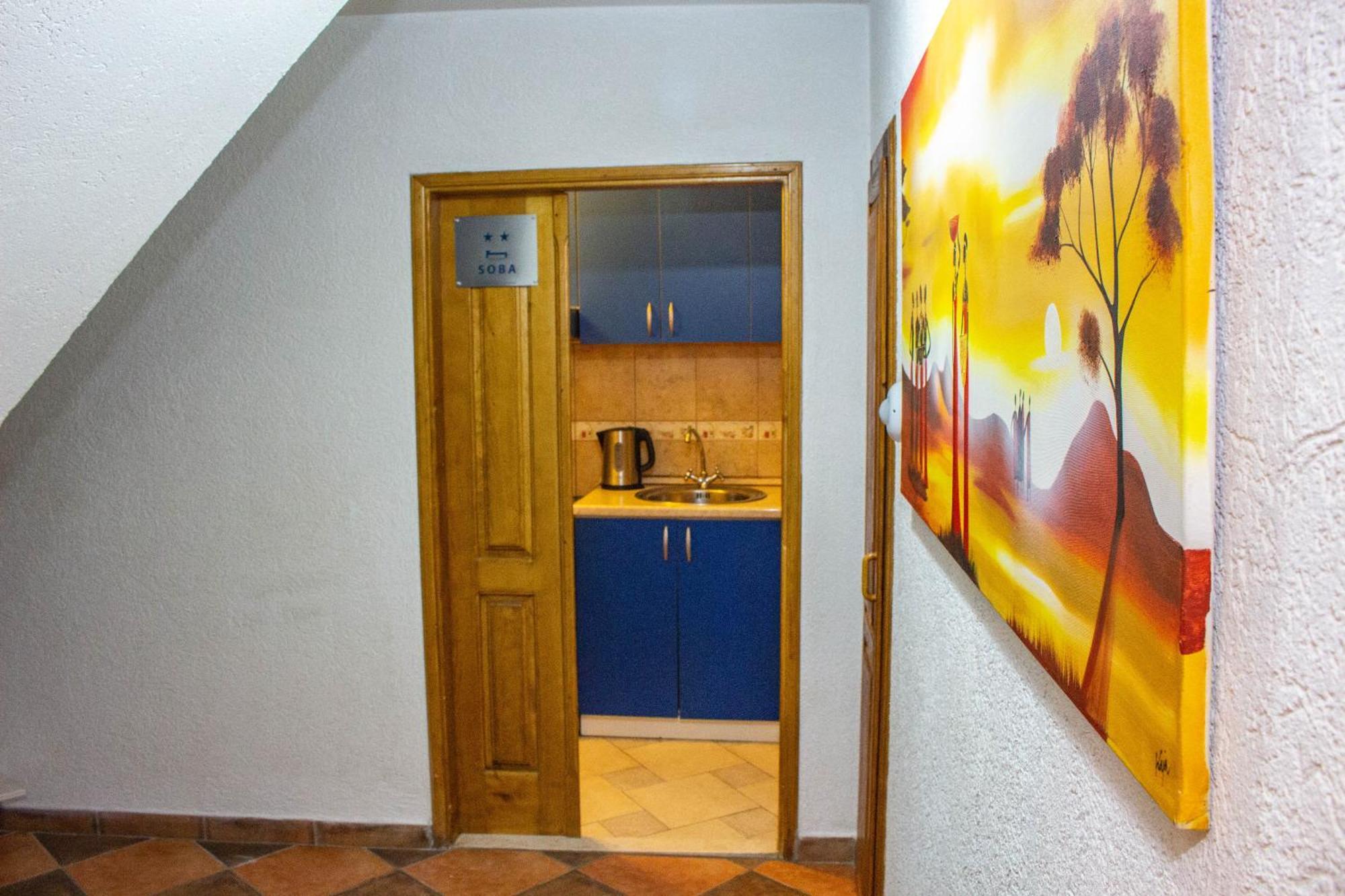 Guest House Sljuka Kotor Bagian luar foto
