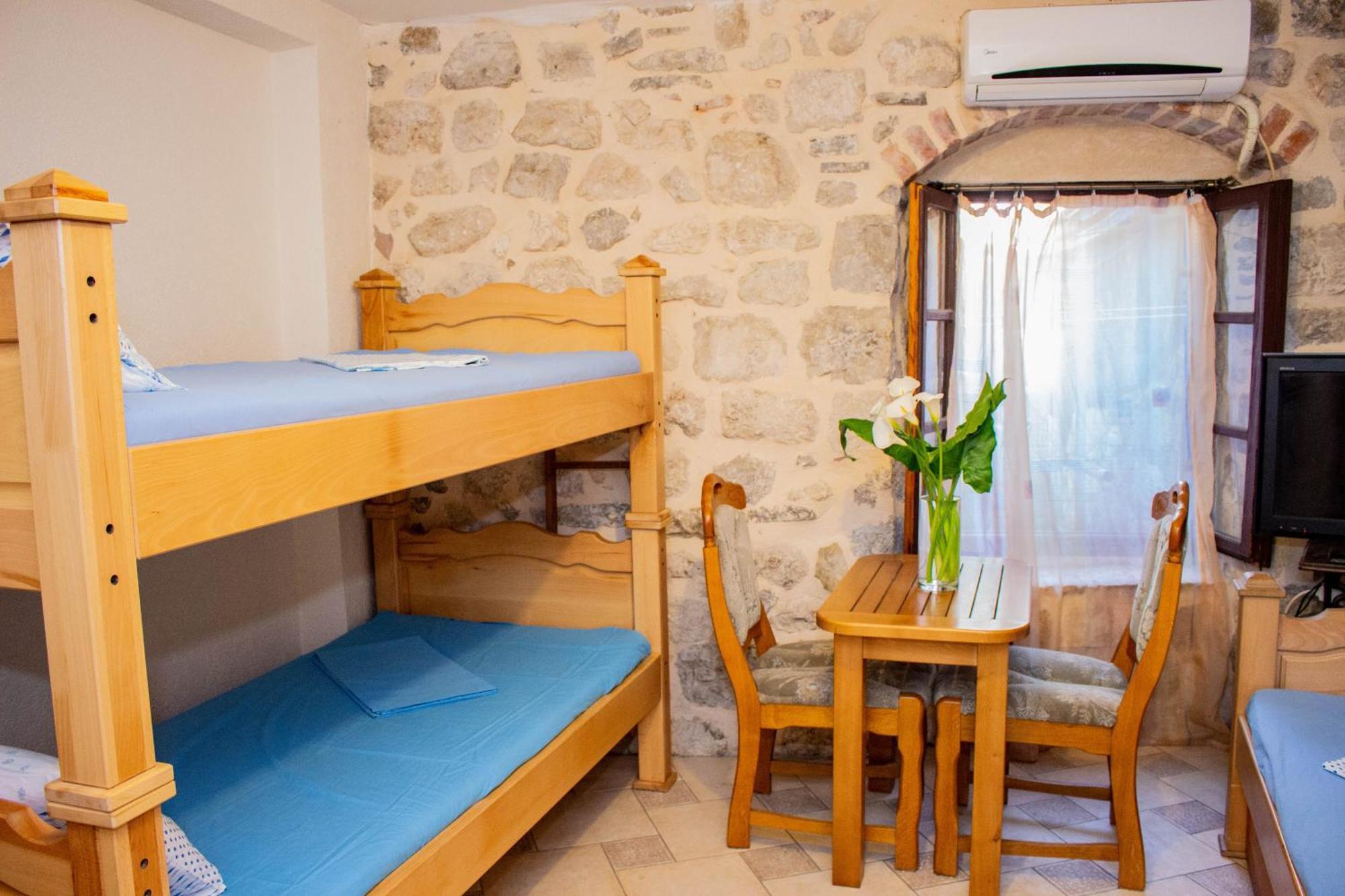 Guest House Sljuka Kotor Bagian luar foto