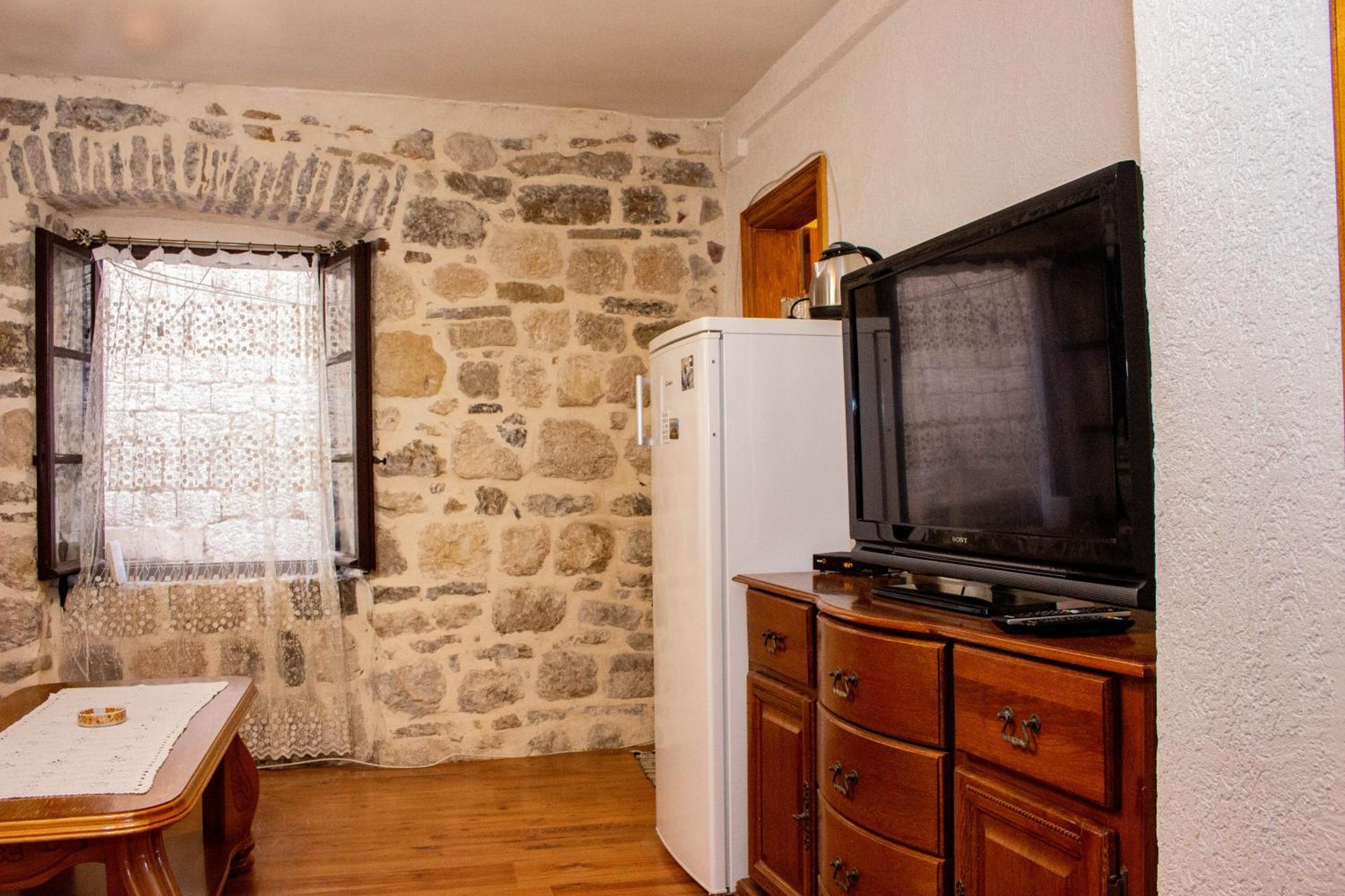 Guest House Sljuka Kotor Bagian luar foto