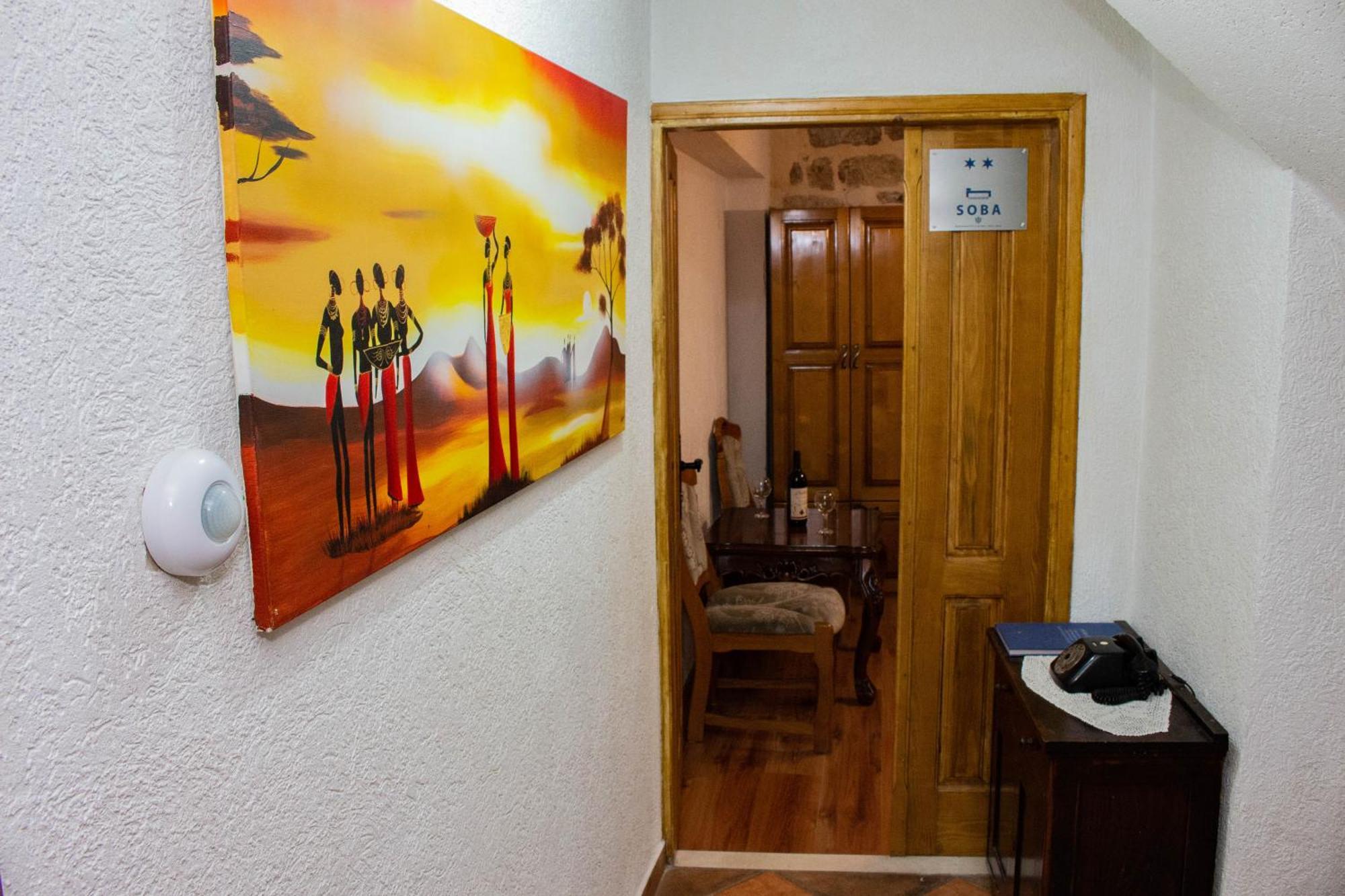 Guest House Sljuka Kotor Bagian luar foto